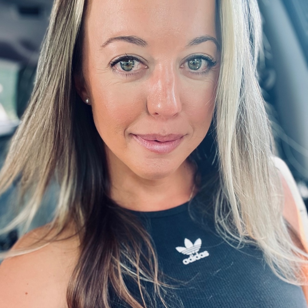 Meet your Posher, April